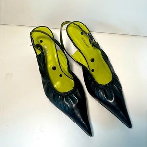 Vintage Y2K Bronx black kitten heels